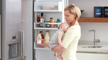 Feeding your baby expressed milk